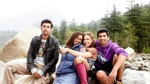 ‘Yeh Jawaani Hai Deewani’ – Bunny, Naina, Avi, and Aditi