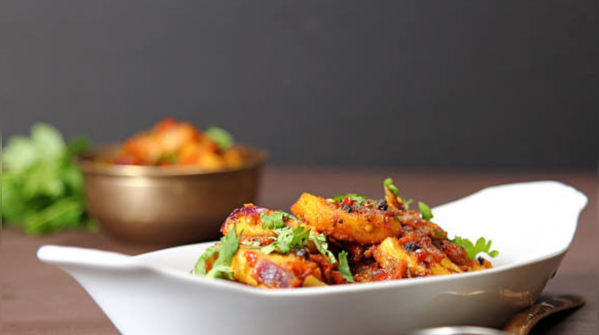 Uttar Pradesh - Kachche Kele ki sabzi