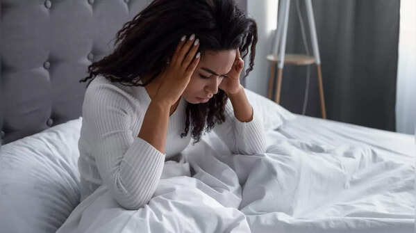 Waking up with dry mouth, headache, or fatigue