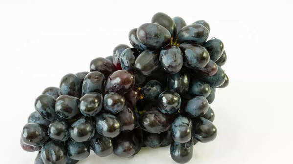 Anab-e-Shahi (Black Grapes)