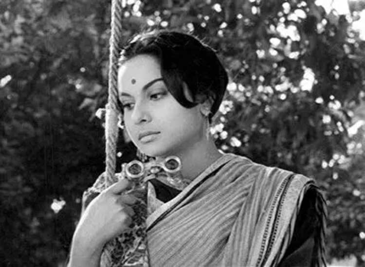 A scene from Charulata A scene from Charulata