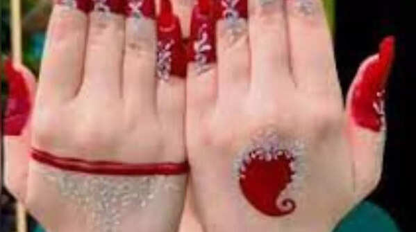 Floral and leafy motifs