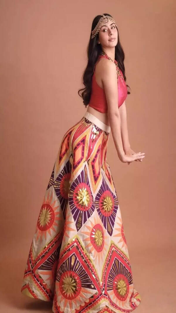 Warina Hussain Pictures