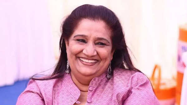 Seema Pahwa Images