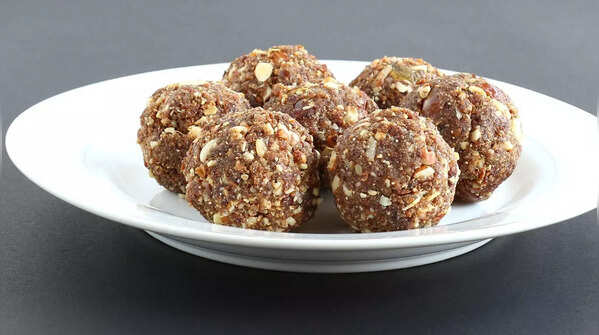 Fruit and Nut Energy Balls