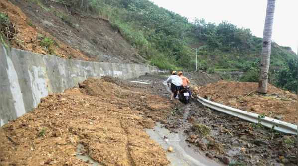 Landslide grind road to halt