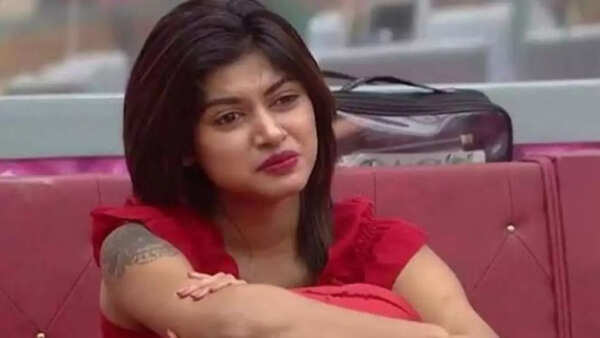 Oviya Helen Pictures