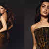 ​Hair and makeup that let the outfit shine