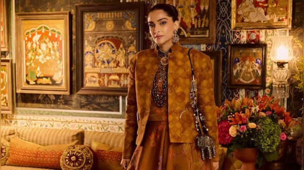 Sonam Kapoor brings earthy glamour to Anshula Kapoor’s engagement