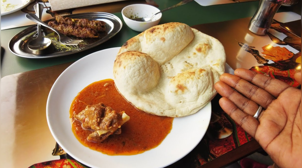 Nahari with Khamiri roti
