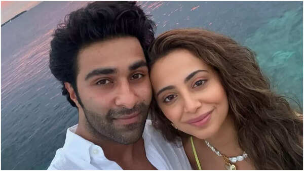 Aadar Jain Pictures
