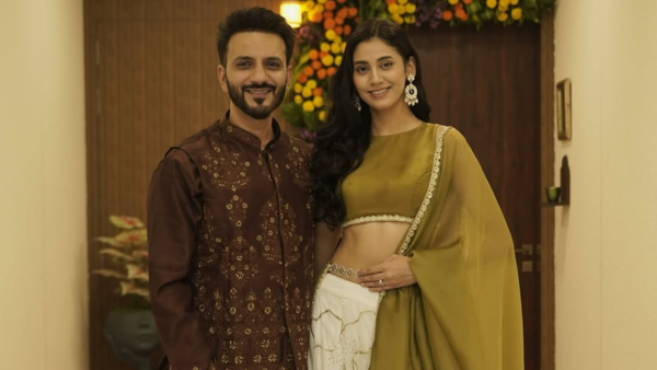 Ali Merchant Photos