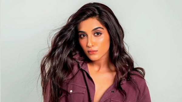 Nimrit Kaur Ahluwalia Images