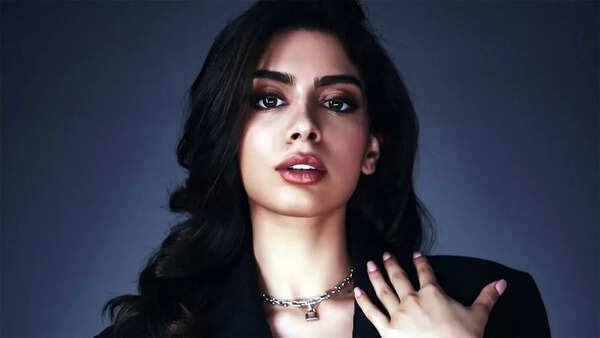 Khushi Kapoor Photos