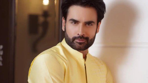 Vivian Dsena Images