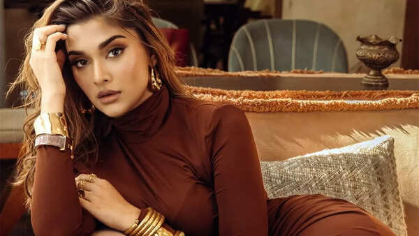 Saiee Manjrekar Images