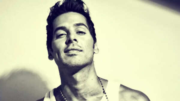 Dino Morea Photos