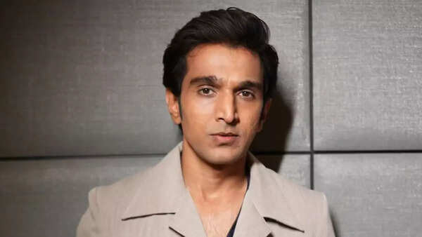 Pratik Gandhi Images