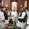 Bihar Government Formation Live Updates: Nitish Kumar tenders resignation to Bihar Guv as CM, stakes claim to form next govt