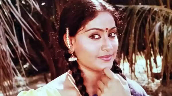 Vijayashanti Wallpapers