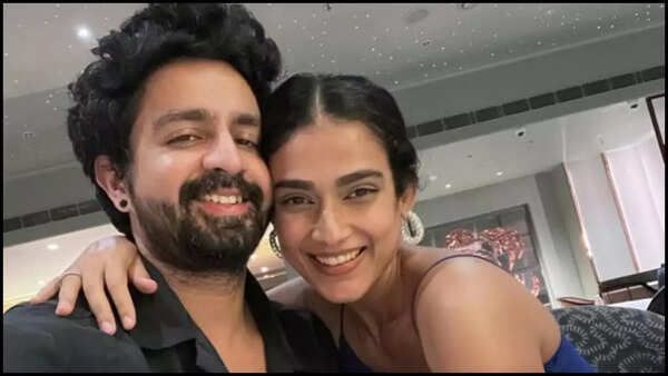 Aakanksha Singh Photos