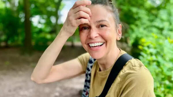 Sutton Foster Photos