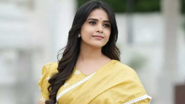 Thanuja Photos