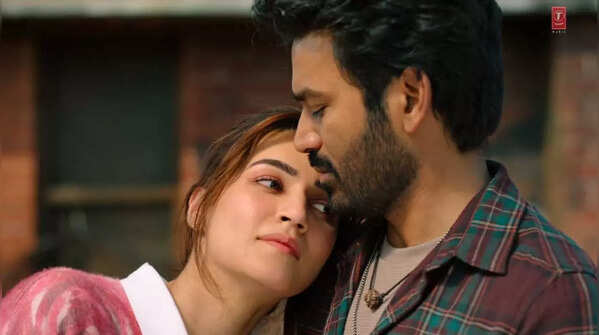 Dhanush and Kriti Sanon