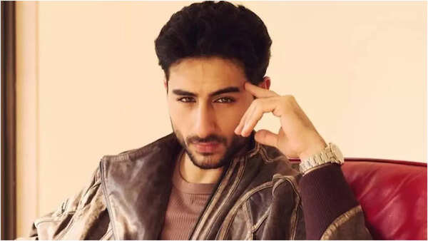 Ibrahim Ali Khan Wallpapers