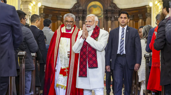 Attends Christmas morning mass