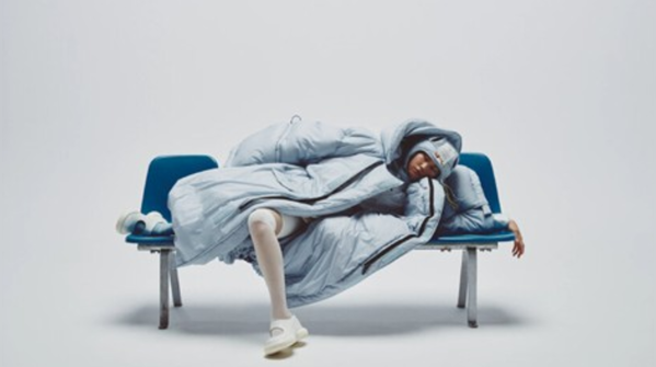 Buzzing puffer jacket for a peaceful nap