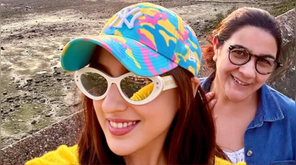 The most relatable mom-daughter duo
