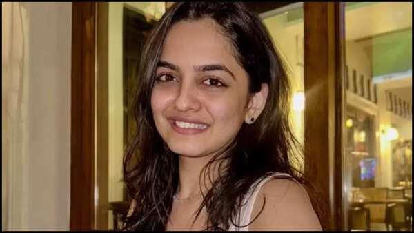 Neha Harsora Photos
