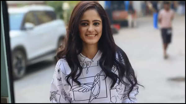 Ayesha Wallpapers
