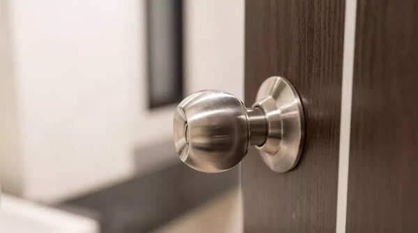 Door handles and light switches spread germs