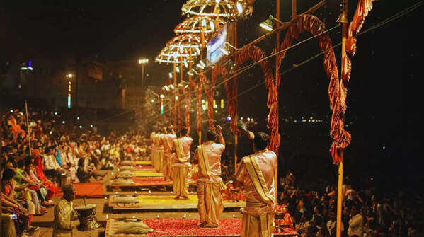 Ganga aarti continues to captivate the world
