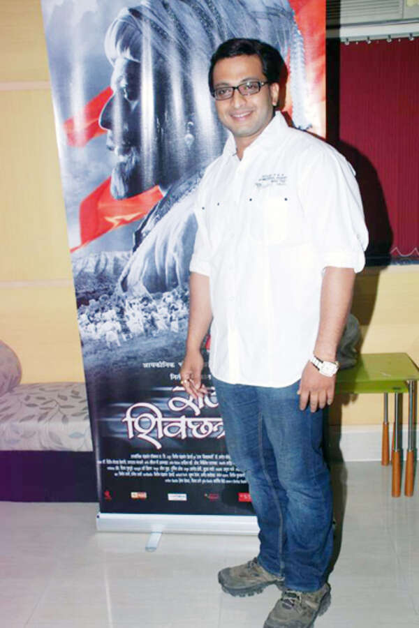 Dr. Amol Kolhe Photos