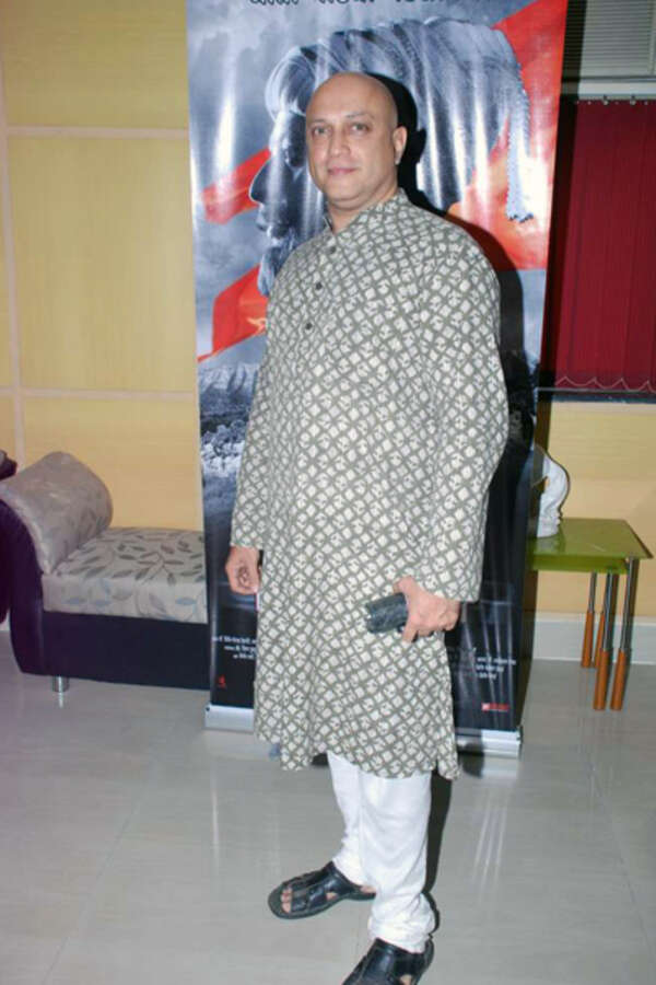 Dr. Amol Kolhe Pictures