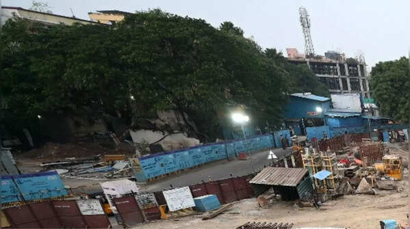 Two major corridor crossings
