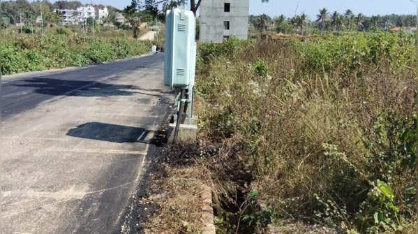 Utility ducts passed off as footpaths