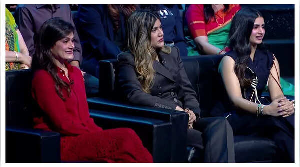 Daughters Advaitesha Birla and Ananya Birla