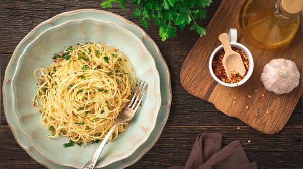 Pasta Aglio e Olio – Italy