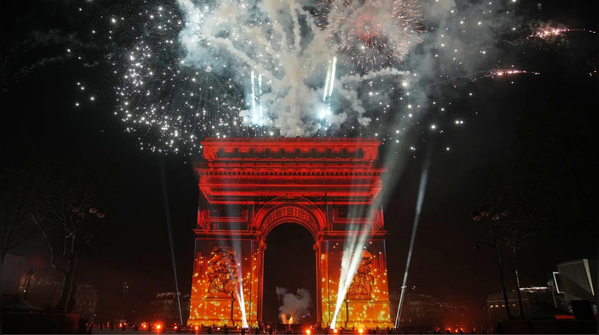Arc de Triomphe shimmer with firework