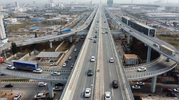Elevated corridor alignment