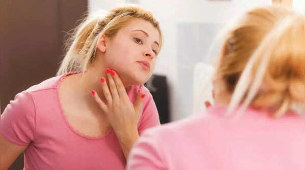 Vitamin C: Dull skin and slow healing