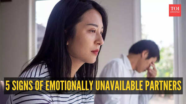 Signs of an emotionally unavailable partner