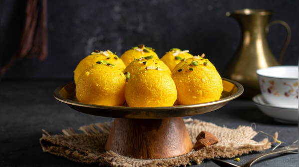 Besan and peanut ladoo