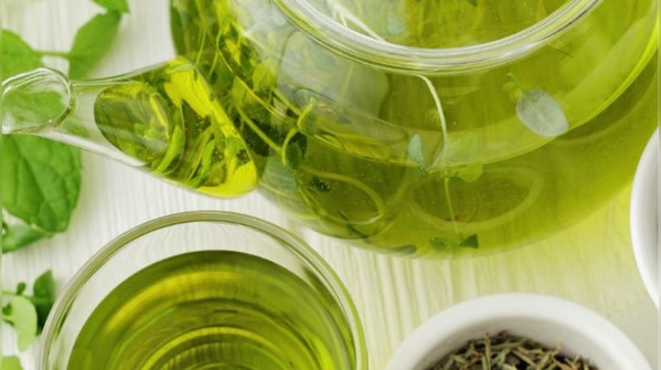 Green tea face toner