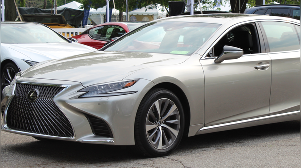 Lexus LS