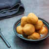Nolen Gurer <i class="tbold">rosogolla</i>